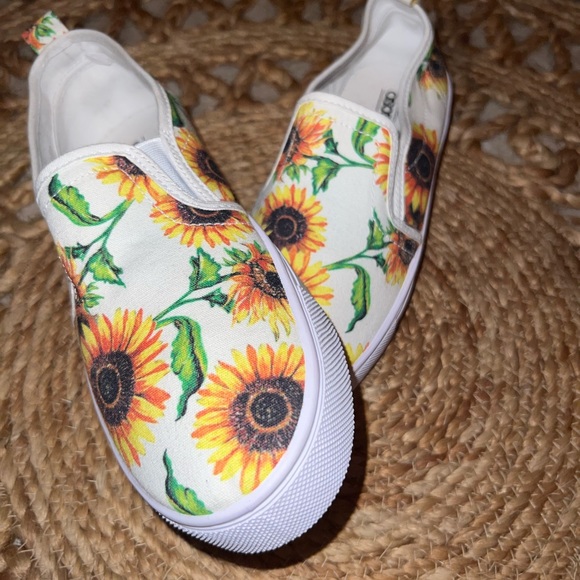 Sunflower print asos canvas slip ons - Picture 2 of 6